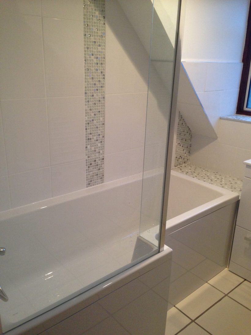 Contempory Bathroom With a Contempory Twist (21)