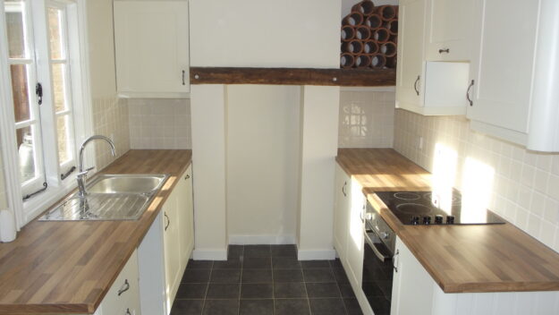 Cottage Kitchen Installation (109)